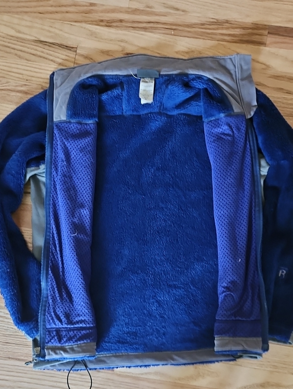 Patagonia R3® Hi-Loft Jacket - Picture 4 of 6